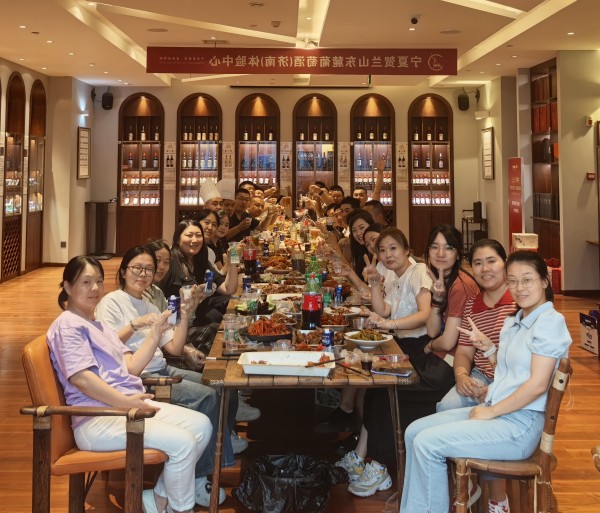 品味美食，凝聚力量——擇立燒烤party圓滿(mǎn)落幕